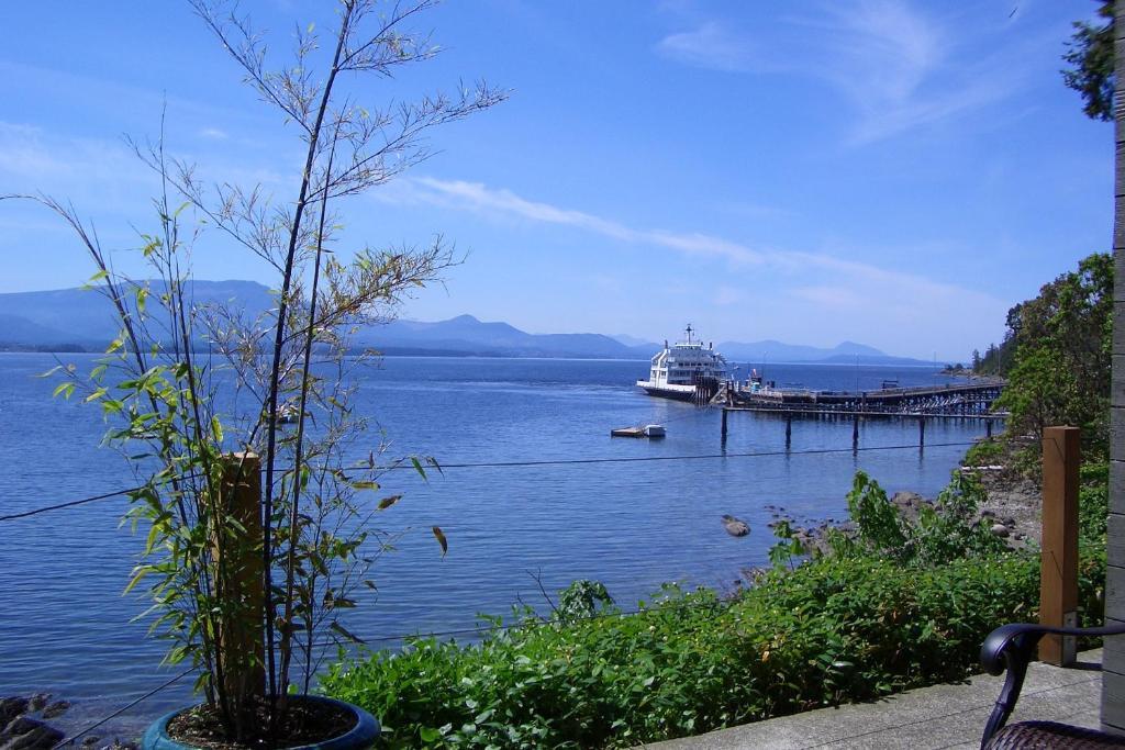 Beachfront At Vesuvius Ganges Exterior photo