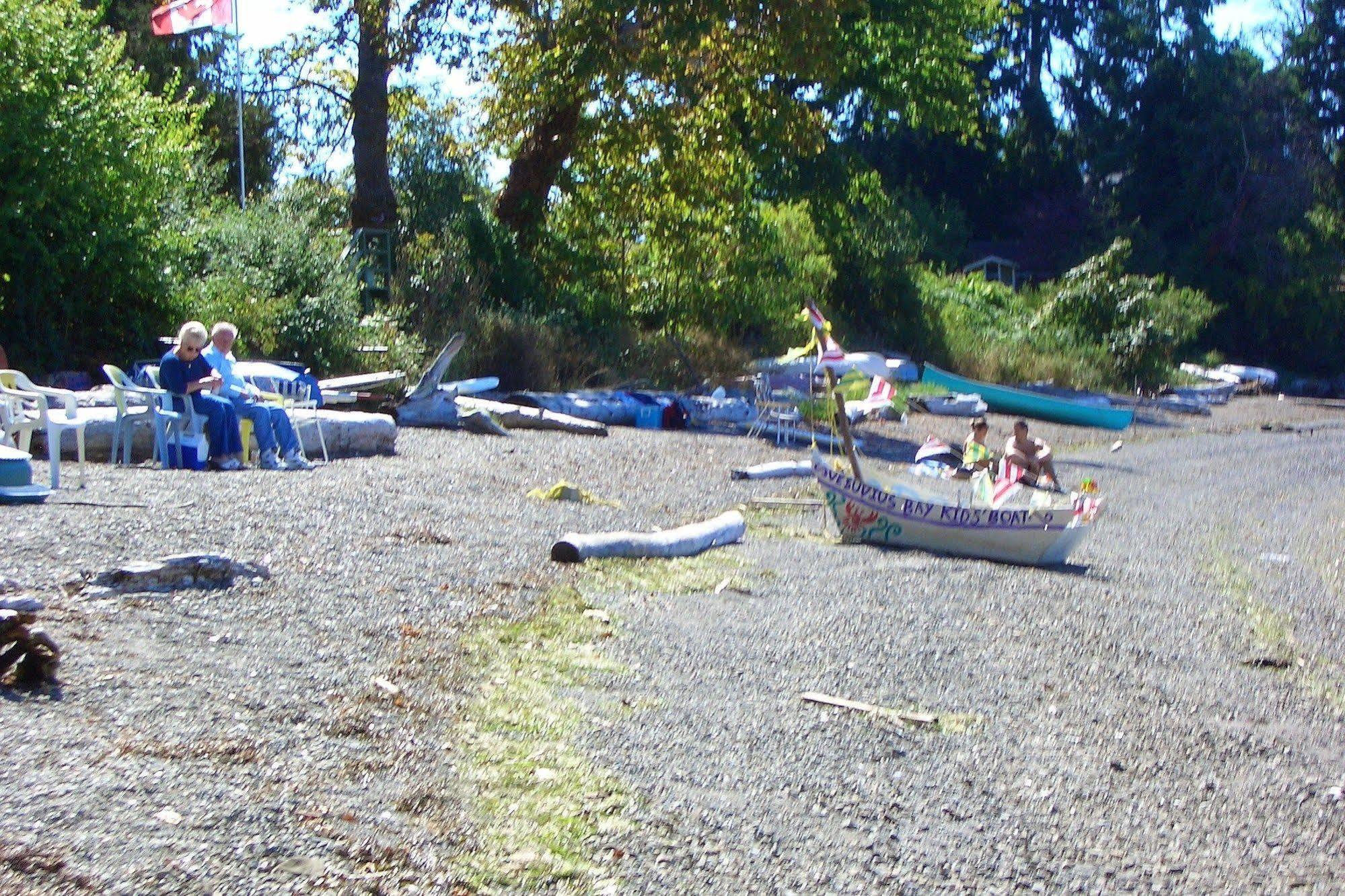 Beachfront At Vesuvius Ganges Exterior photo